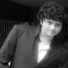 <b>Danilo Mative</b> <br>Engenharia de Computação